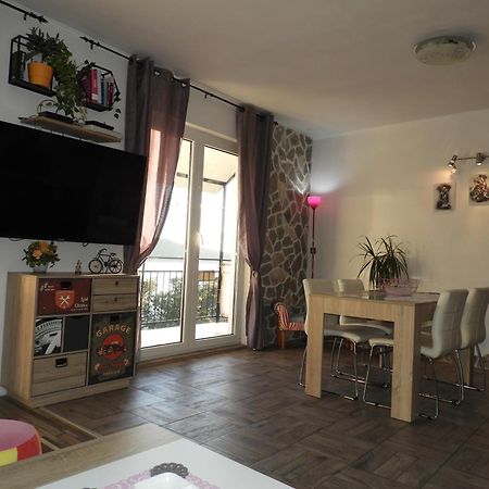 Apartman Pobuk プリモシュテン エクステリア 写真